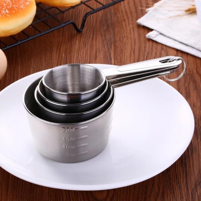 Set di 4 misurini e cucchiai i - Kitchen Scale Precise recensione e prezzo